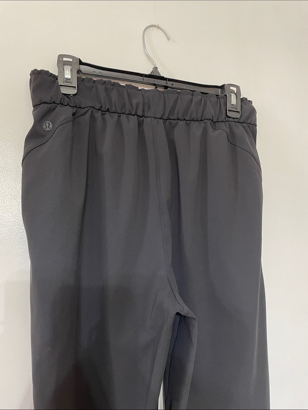 Lululemon Elastic Waist Joggers - Picture 5 of 7